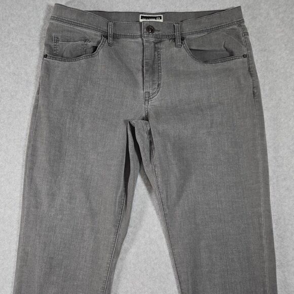 Travis Mathew Jeans 33x32 Gray Featherweight - Picture 2 of 10